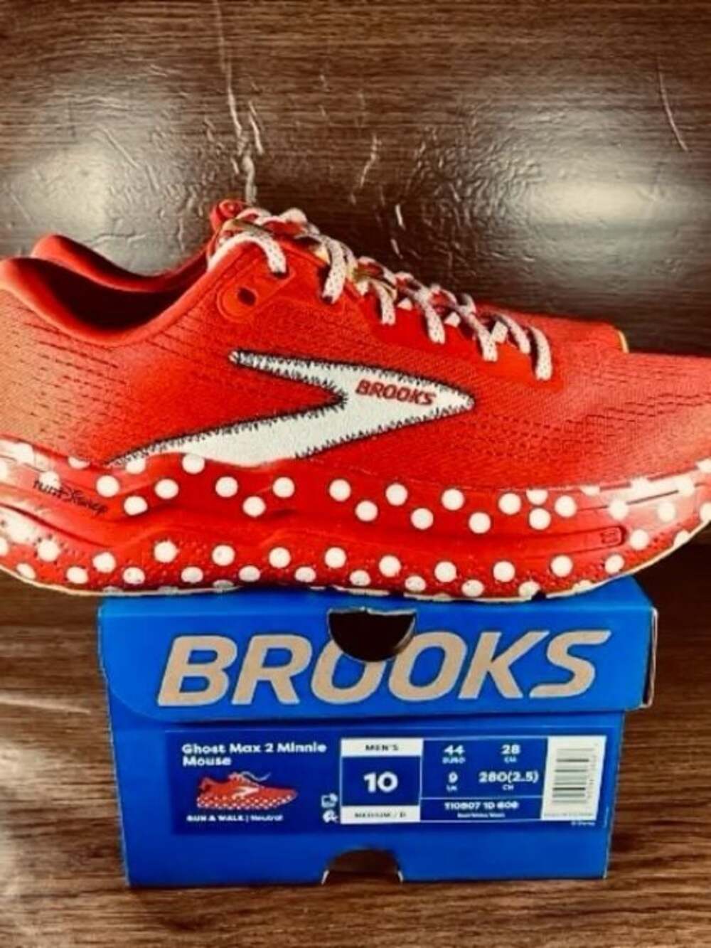 Limited Edition Brooks Ghost Max 2 Minnie Mouse Men's Shoes multiple sizes - Picture 4 of 8